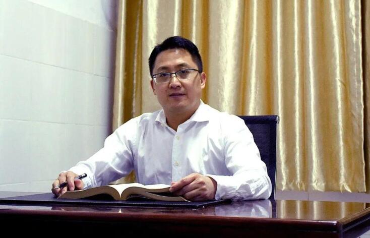 明廷臻：以“正规买球网”技术吹响能源革命的号角