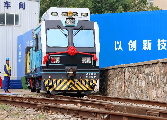 国内首台正规买球app排行榜平台源地铁施工作业车下线