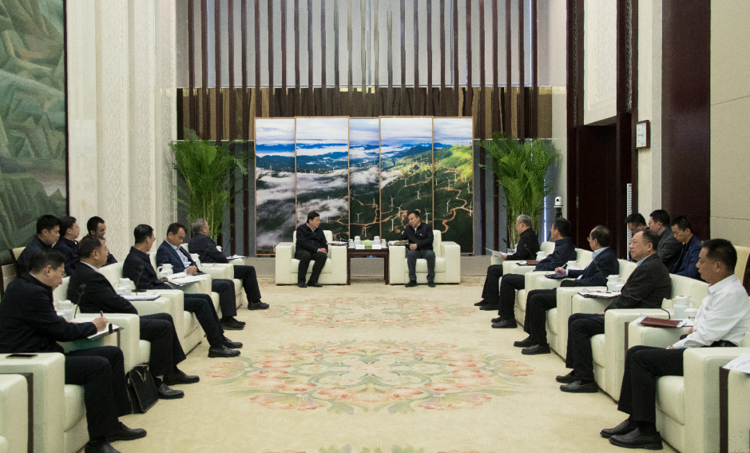 国家电投董事长刘明胜、总经理栗宝卿与国家电网公司董事长、党组书记张智刚会谈