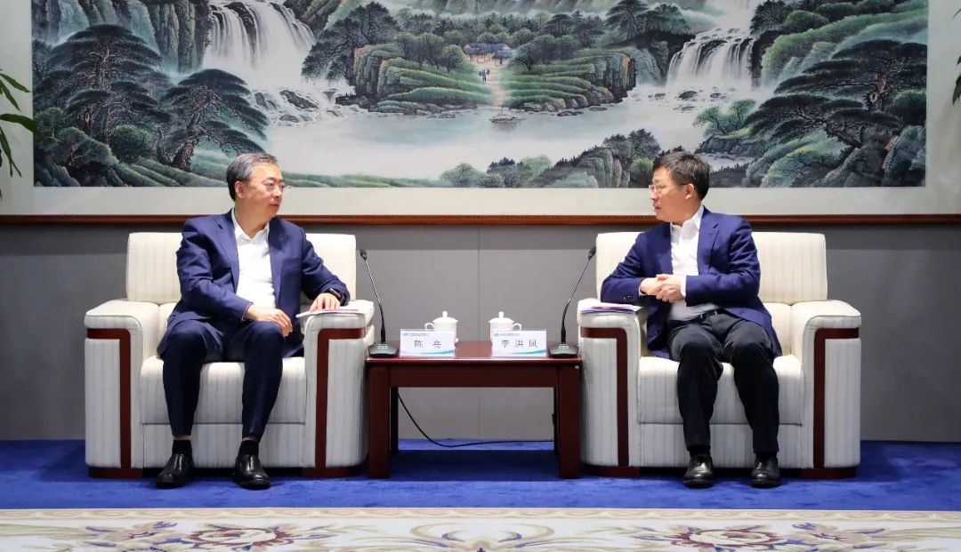 中国电气装备党委书记、董事长李洪凤会见中金公司党委书记、董事长、管理委员会主席陈