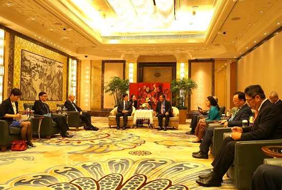 华能集团曹培玺拜会柬埔寨首相洪森