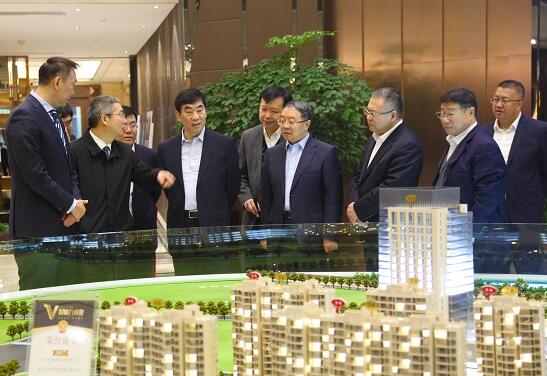 曹培玺到能源交通公司驻南京企业调研